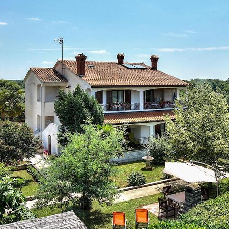 Amazing Apartment In Porec With Wifi 외부 사진