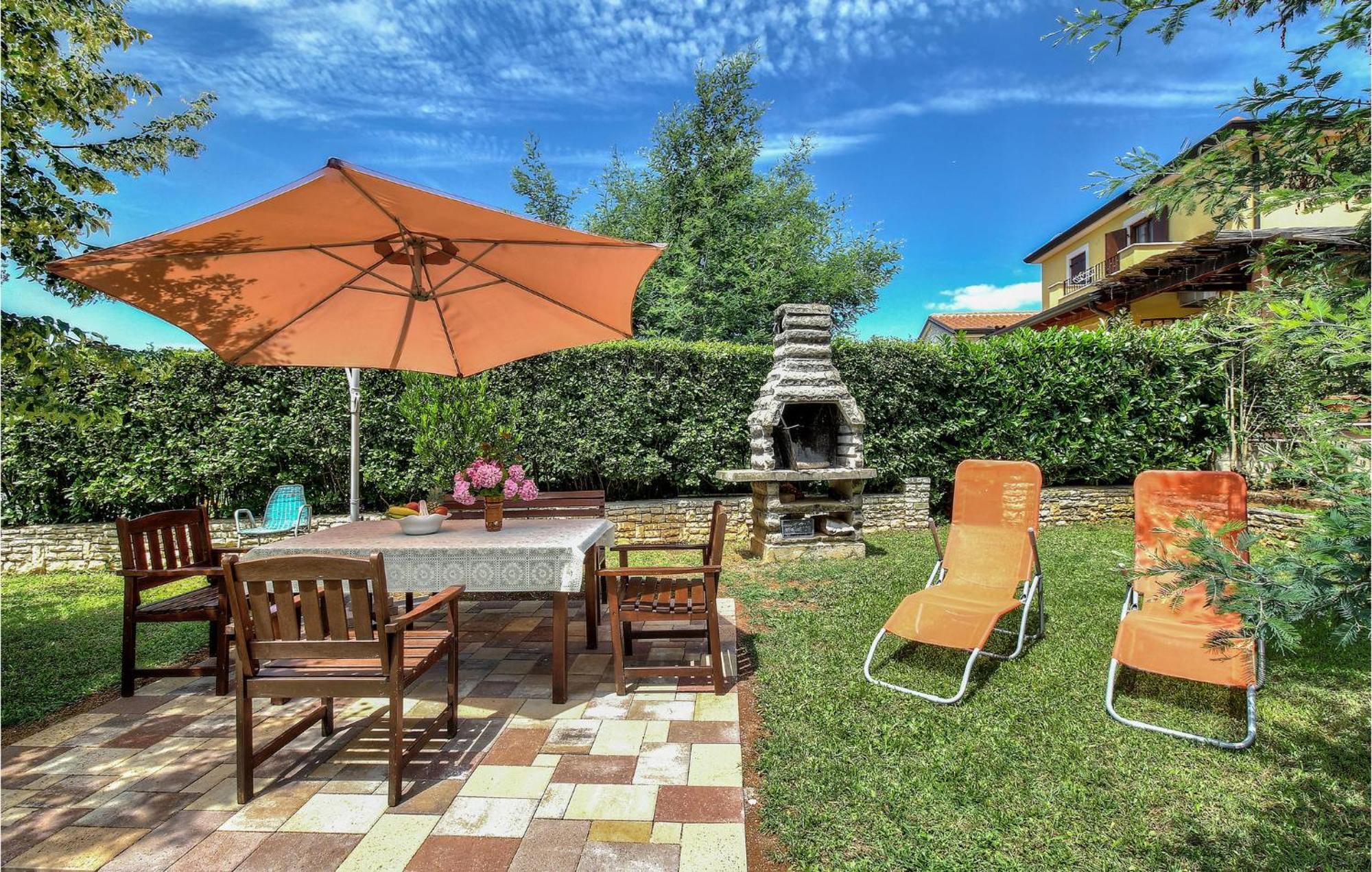 Amazing Apartment In Porec With Wifi 외부 사진