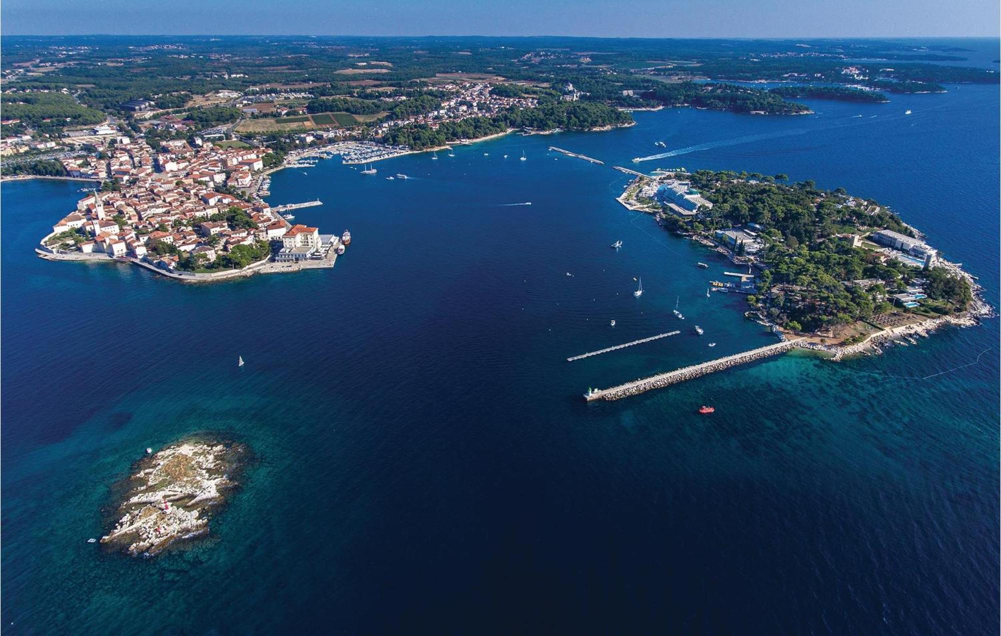 Amazing Apartment In Porec With Wifi 외부 사진