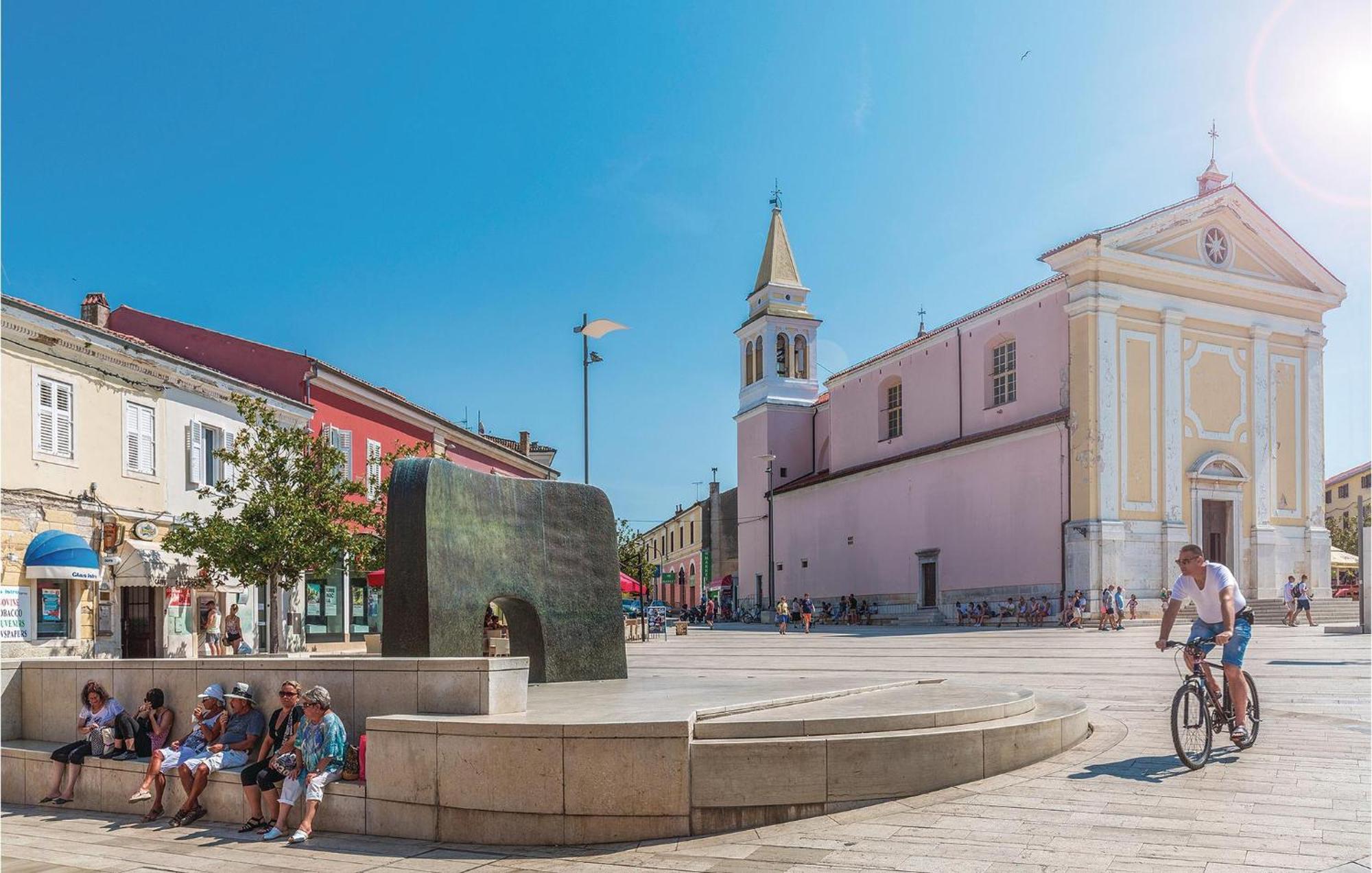 Amazing Apartment In Porec With Wifi 외부 사진